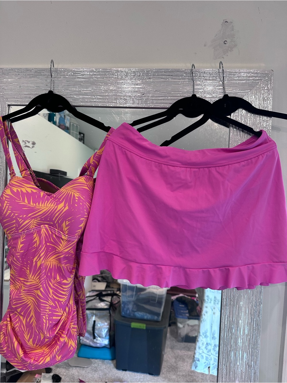 Studio park swim bundle Women’s Pink ruched tankini top and swim skirtRuffle Hem